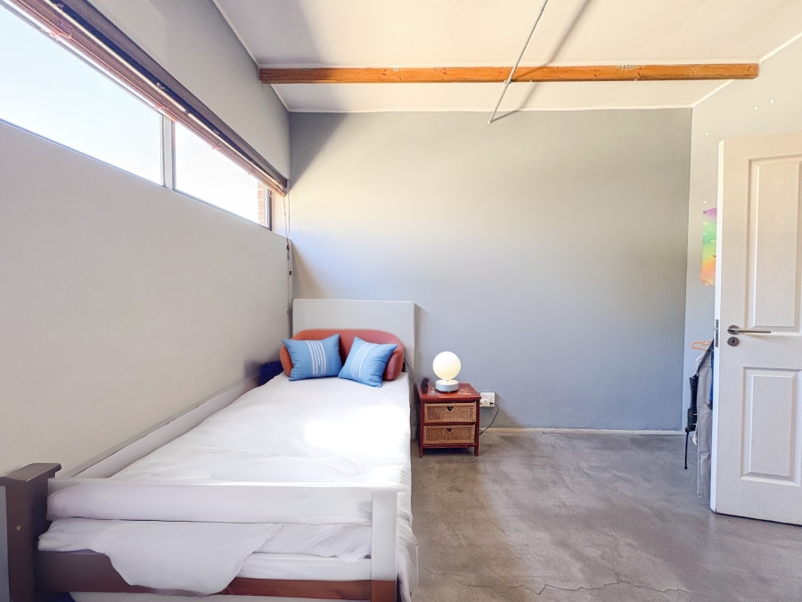 3 Bedroom Property for Sale in Vredehoek Western Cape